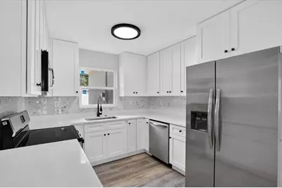 6790 Date Palm Avenue S, Saint Petersburg, FL 33707 - Photo 8