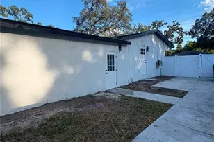 122 E 130th Ave, Tampa, FL 33612 - Photo 4