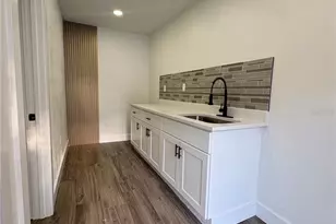 122 E 130th Ave, Tampa, FL 33612 - Photo 8