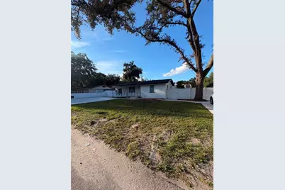 122 E 130th Avenue, Tampa, FL 33612 - Photo 2