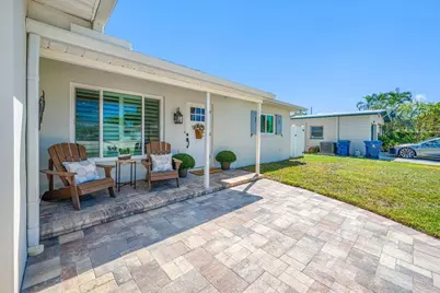1444 Corey Way S, South Pasadena, FL 33707 - Photo 2