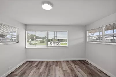 37234 Carol Ave, Zephyrhills, FL 33542 - Photo 20