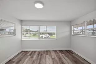 37234 Carol Ave, Zephyrhills, FL 33542 - Photo 20