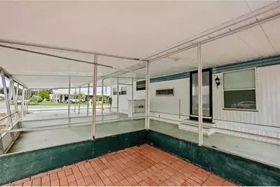 37234 Carol Ave, Zephyrhills, FL 33542 - Photo 6