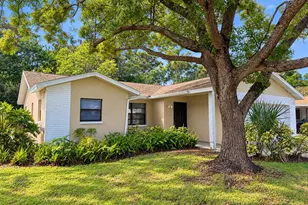 2821 Eagle Run Cir S, Clearwater, FL 33760 - Photo 2