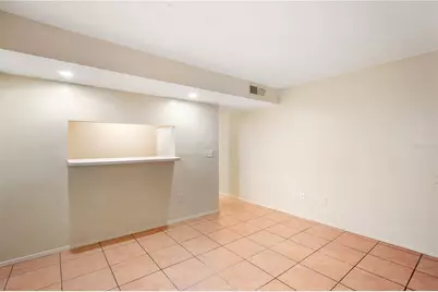 7100 Waterside Drive, Tampa, FL 33617 - Photo 6