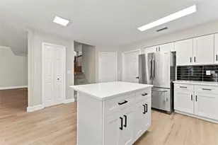 10102 Vista Pointe Dr, Tampa, FL 33635 - Photo 18
