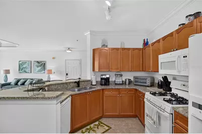 2717 Via Cipriani #635B, Clearwater, FL 33764 - Photo 8