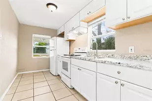2313 W Rio Vista Ave, Tampa, FL 33603 - Photo 8