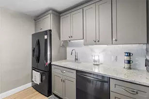 841 4th Ave N, Saint Petersburg, FL 33701 - Photo 6