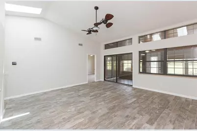 6541 Brentwood Drive, Zephyrhills, FL 33542 - Photo 12