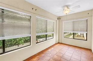484 Santa Cruz Pl NE, Saint Petersburg, FL 33703 - Photo 18