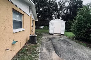5450 Lisa Cir, Zephyrhills, FL 33542 - Photo 4