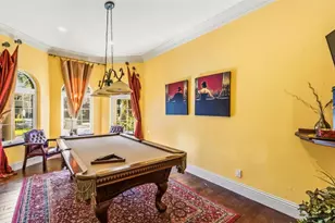 911 Jungle Ave N, Saint Petersburg, FL 33710 - Photo 6