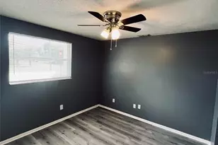 5452 Lisa Cir, Zephyrhills, FL 33542 - Photo 22