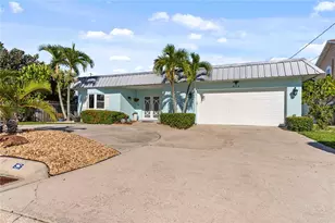 404 Harbor Dr S, Indian Rocks Beach, FL 33785 - Photo 1