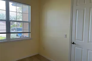 635 Kenneth Way, Tarpon Springs, FL 34689 - Photo 8