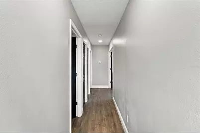 8022 Tierra Verde Drive, Tampa, FL 33617 - Photo 26