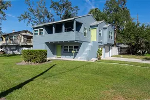 2230 East Harbor Dr S, Saint Petersburg, FL 33705 - Photo 2