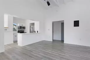 2230 East Harbor Dr S, Saint Petersburg, FL 33705 - Photo 6