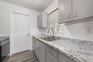 12601 Eddington Rd, Spring Hill, FL 34609 - Photo 12
