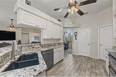 24415 Rolling View Court, Lutz, FL 33559 - Photo 8