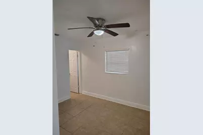 6913 Blossom Avenue, Tampa, FL 33614 - Photo 10