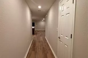 2734 Idyll Lake Circle, Plant City, FL 33566 - Photo 2