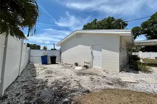 295 59th Ave NE, Saint Petersburg, FL 33703 - Photo 20