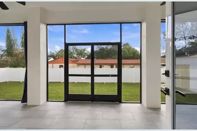 13204 Lake Magdalene Boulevard, Tampa, FL 33618 - Photo 50
