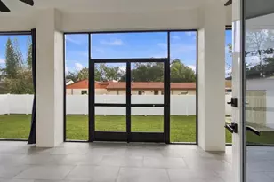 13204 Lake Magdalene Blvd, Tampa, FL 33618 - Photo 50