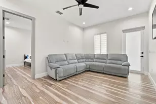 13204 Lake Magdalene Blvd, Tampa, FL 33618 - Photo 40