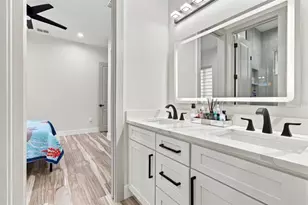 13204 Lake Magdalene Blvd, Tampa, FL 33618 - Photo 30