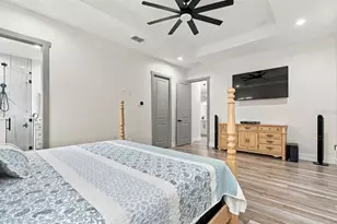 13204 Lake Magdalene Blvd, Tampa, FL 33618 - Photo 22