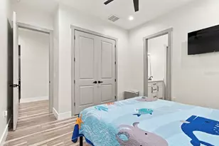 13204 Lake Magdalene Blvd, Tampa, FL 33618 - Photo 36