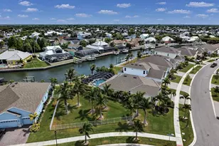 954 Signet Dr, Apollo Beach, FL 33572 - Photo 4