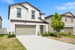 13643 Newbridge St, Spring Hill, FL 34609 - Photo 2