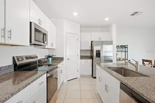 13643 Newbridge St, Spring Hill, FL 34609 - Photo 18