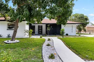 2306 S San Jose Cir, Tampa, FL 33629 - Photo 1