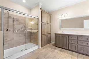 7300 Americana Dr NE, Saint Petersburg, FL 33702 - Photo 28