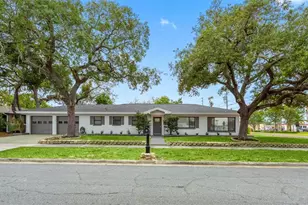 1005 Apache Trail, Clearwater, FL 33755 - Photo 4