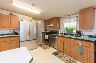 14716 Billie Ln, Dade City, FL 33525 - Photo 12