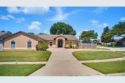 5719 Sweetheart Court, Saint Cloud, FL 34772 - Photo 2