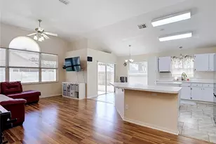 5818 Azure Dr, Wesley Chapel, FL 33545 - Photo 10