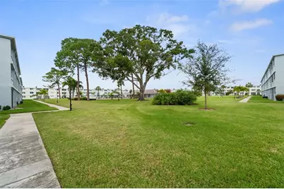 4720 Locust Street NE #210, Saint Petersburg, FL 33703 - Photo 24