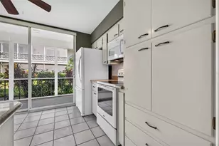 1000 N Shore Dr NE, Saint Petersburg, FL 33701 - Photo 20