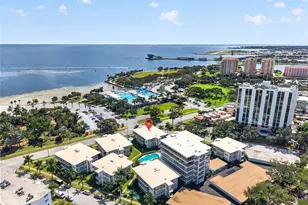 1000 N Shore Dr NE, Saint Petersburg, FL 33701 - Photo 30