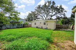 2438 N Ramona Cir, Tampa, FL 33612 - Photo 26