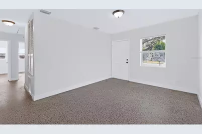 2438 N Ramona Circle, Tampa, FL 33612 - Photo 8