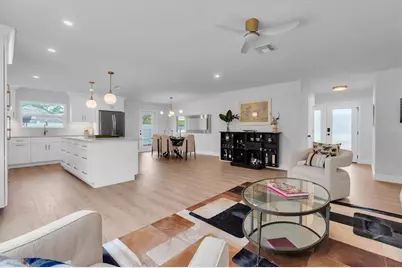 2010 Pinellas Point Drive S, Saint Petersburg, FL 33712 - Photo 10